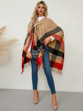 Load image into Gallery viewer, Fringe Contrast Plaid Poncho