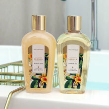 Load image into Gallery viewer, Bath & Body Gift Set for Women, 15pcs Vanilla Fragrance Spa Set in Weaved Gift Basket, Includes Bath Bombs, Massage Oil