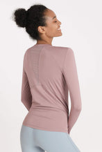 Load image into Gallery viewer, Quick-Dye Curved Hem Sports Top