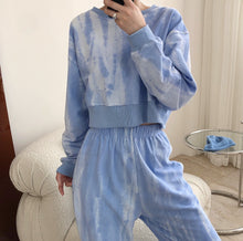 Load image into Gallery viewer, Spring New European INS hipster high waist short round neck sweater blue cloud plug-in loose casual jacket female