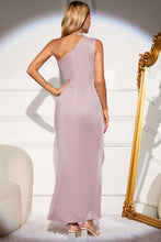 Load image into Gallery viewer, One-Shoulder Cutout Split Dress
