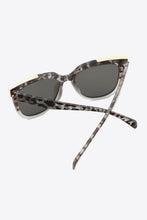 Load image into Gallery viewer, Traci K Collection Tortoiseshell Polycarbonate Frame Full Rim Sunglasses