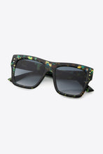 Load image into Gallery viewer, Traci K Collection UV400 Patterned Polycarbonate Square Sunglasses