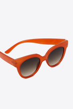 Load image into Gallery viewer, Traci K Collection UV400 Polycarbonate Round Sunglasses