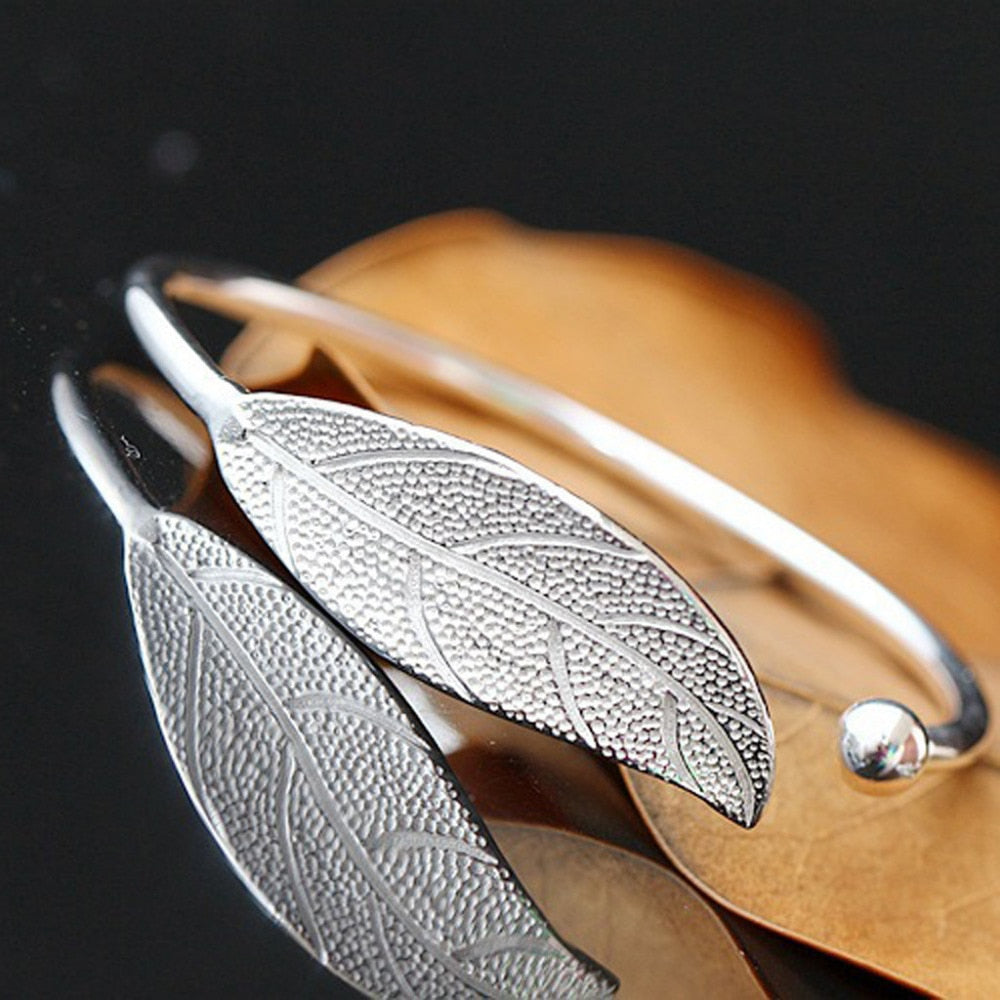 Stylish Wild Bracelet Fashion Trendy Elegant Leaves Jewelry Women Charm Bangle High Quality Luxury Bracelet Gifts