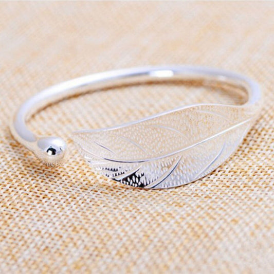 Stylish Wild Bracelet Fashion Trendy Elegant Leaves Jewelry Women Charm Bangle High Quality Luxury Bracelet Gifts