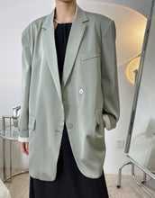 Load image into Gallery viewer, Spring and summer new European and American bloggers satin glossy wide shoulder suits jacket loose slim breathing suits