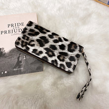 Load image into Gallery viewer, New fashion trend all-match high-end European and American long pattern wallet simple large-capacity ladies wallet