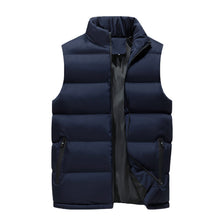 Load image into Gallery viewer, Men's zipped pocket puff vest
