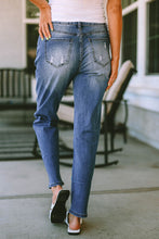 Load image into Gallery viewer, Heart Distressed Jeans with Pockets
