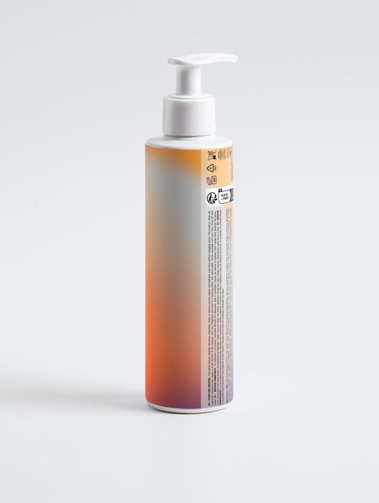 SELF by Traci K Beauty -Purifying Mousse Skin Cleanser