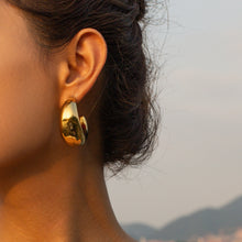 Load image into Gallery viewer, 18K Gold-Plated Moon Crescent Earrings
