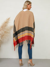 Load image into Gallery viewer, Fringe Contrast Plaid Poncho
