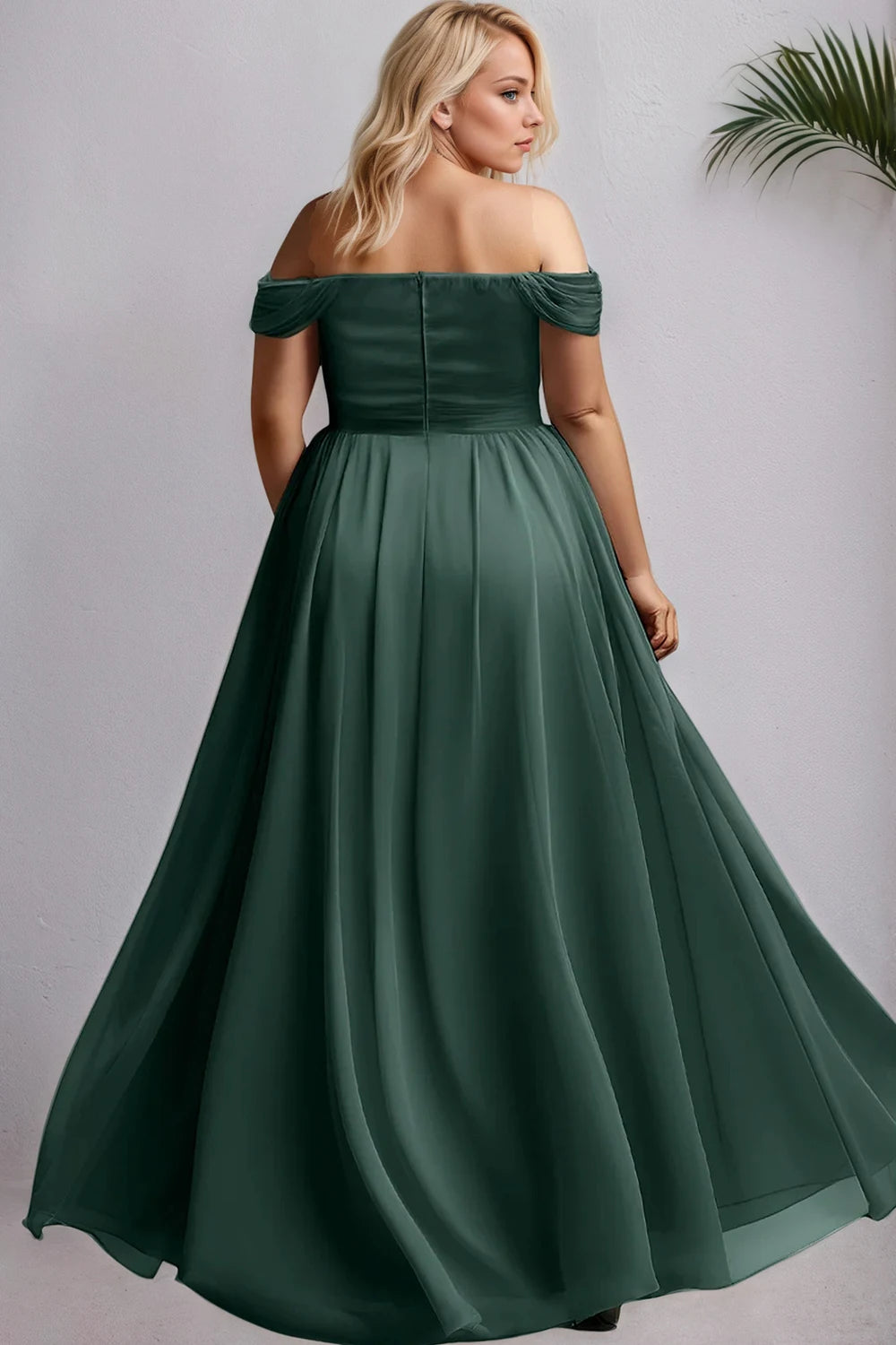 Plus Size Emerald Green Off Shoulder Maxi Dress Sweetheart Neck Ruched Bodice High Slit Chiffon Bridesmaid Evening Gown