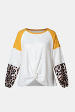 Load image into Gallery viewer, Twisted Color Block Round Neck Long Sleeve T-Shirt
