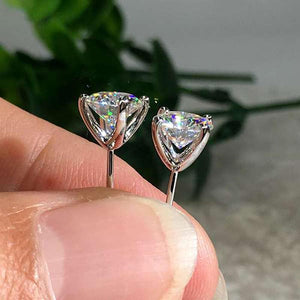 Round Cut Moissanite Diamond Simple Stud Earrings.