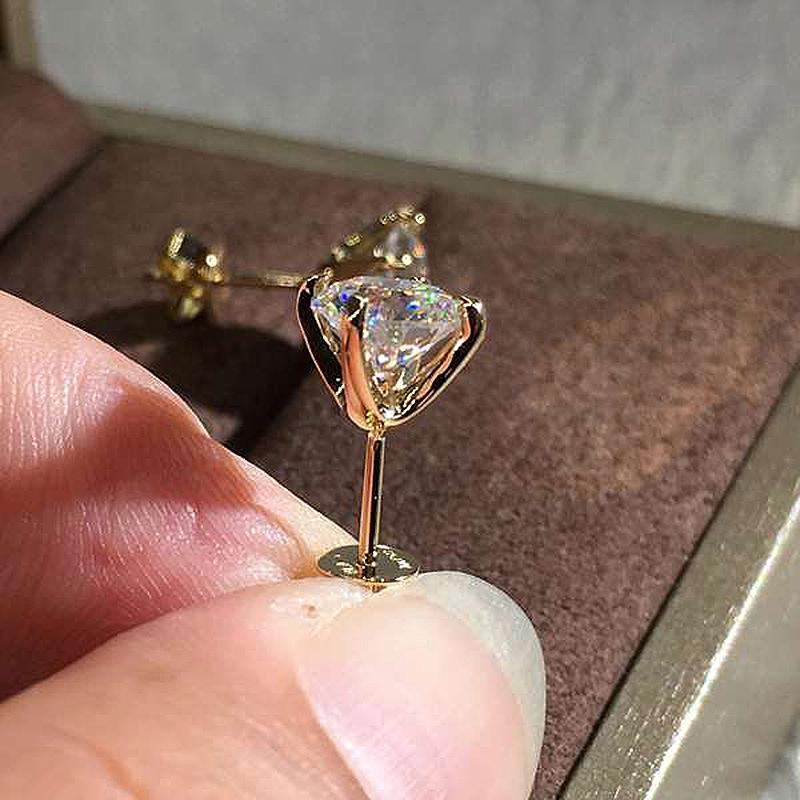 Round Cut Moissanite Diamond Simple Stud Earrings.