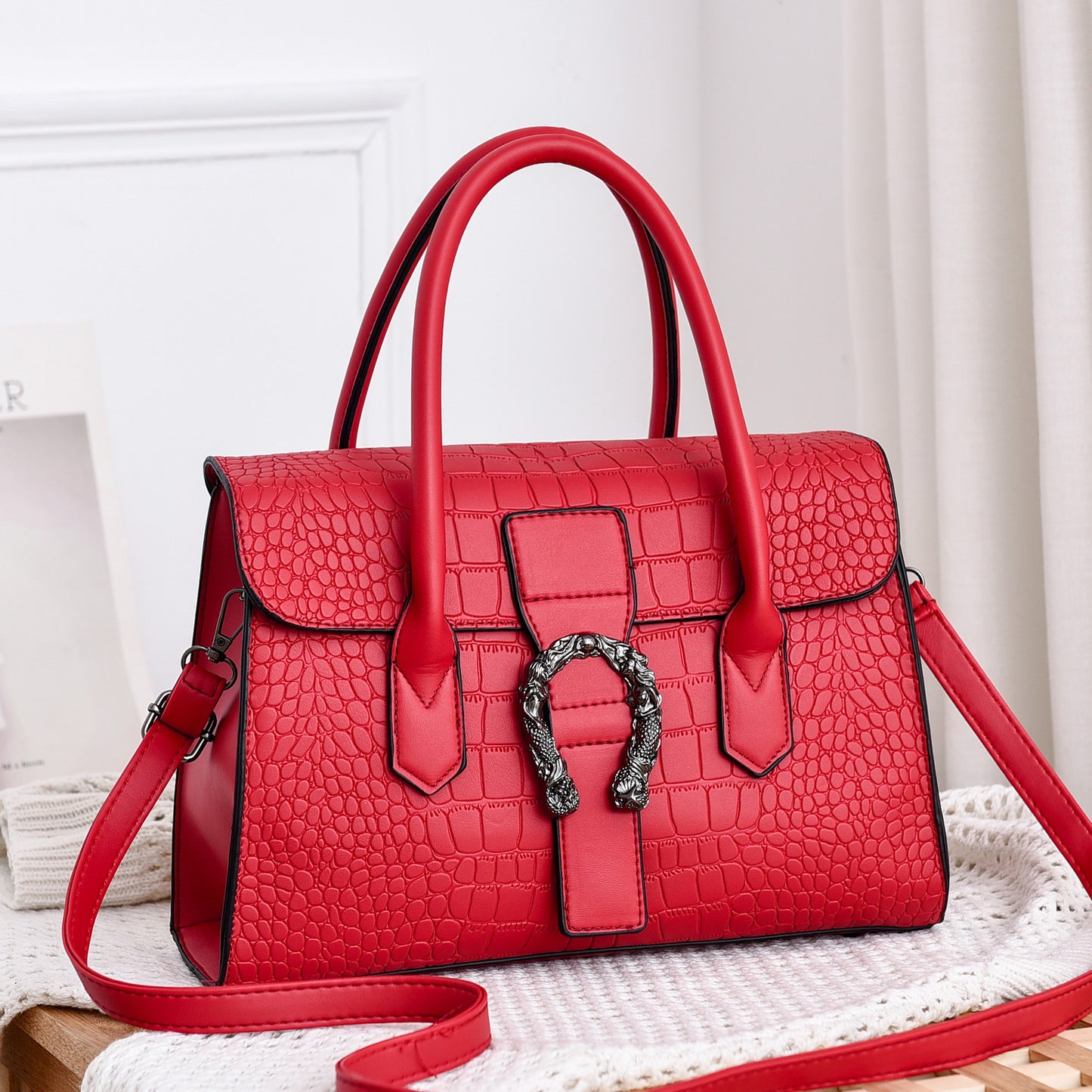 Traci K Collection handbag crocodile shoulder ( Pick Your Color) horseshoe buckle diagonal crossbag cross-border HANDBAGS one generation by Traci K Collection