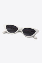 Load image into Gallery viewer, Traci K Collection Chain Detail Cat-Eye Sunglasses
