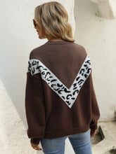 Load image into Gallery viewer, Leopard Round Neck Sweater
