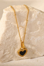 Load image into Gallery viewer, Contrast Heart Pendant Necklace
