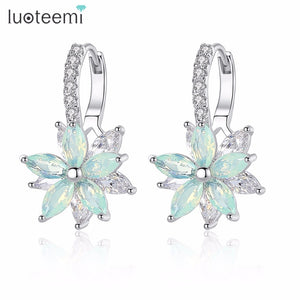 Lovely Clear Stone Flower Shape Convenient Simple Stud Earrings🌻 UKraine support with purchase of this product
