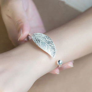 Stylish Wild Bracelet Fashion Trendy Elegant Leaves Jewelry Women Charm Bangle High Quality Luxury Bracelet Gifts