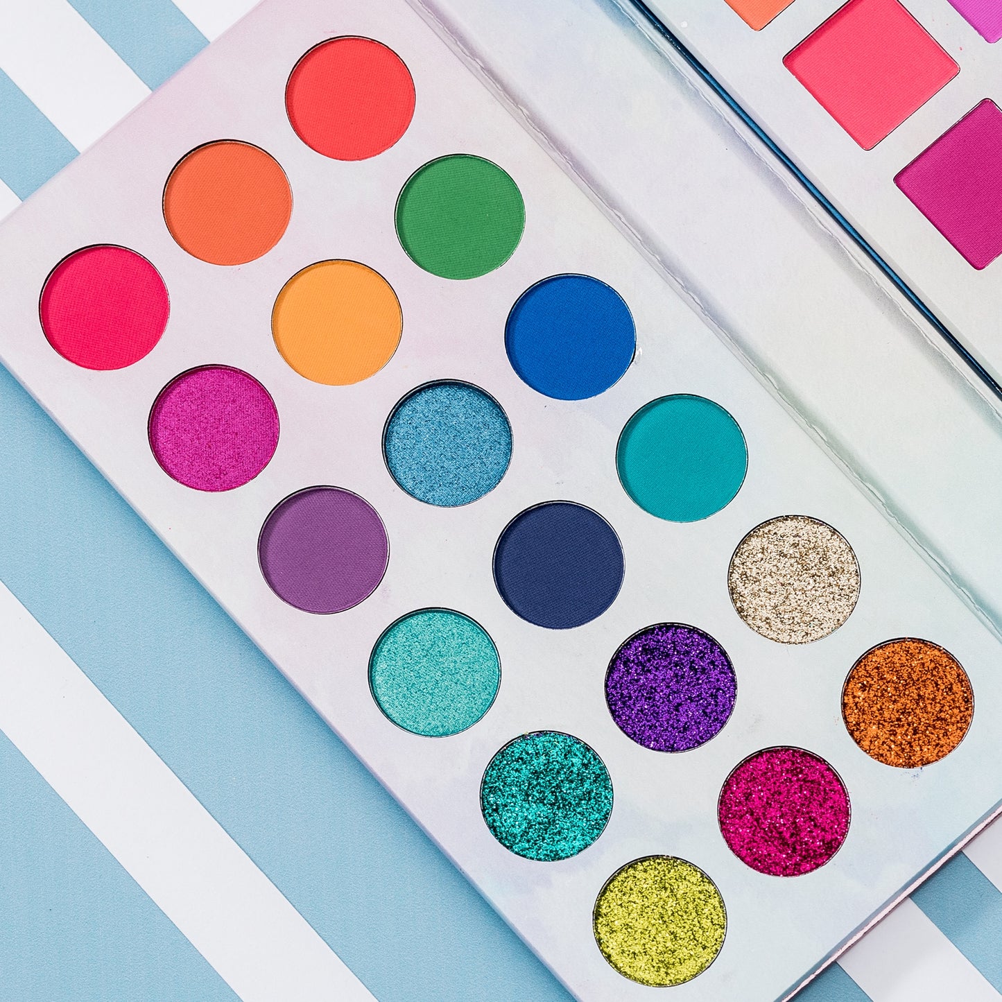 New Arrival BEAUTY GLAZED 105 Colors PASTEL Palette Paradise Eyeshadow Palette Matte Glitter Eyeshadow Makeup  Neon Eye Pigments