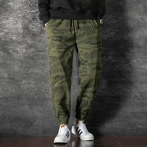 Camouflage overalls Pants: Men's seasonal trend, versatile, thin elastic belt, foot binding, handsome sports and leisure pants