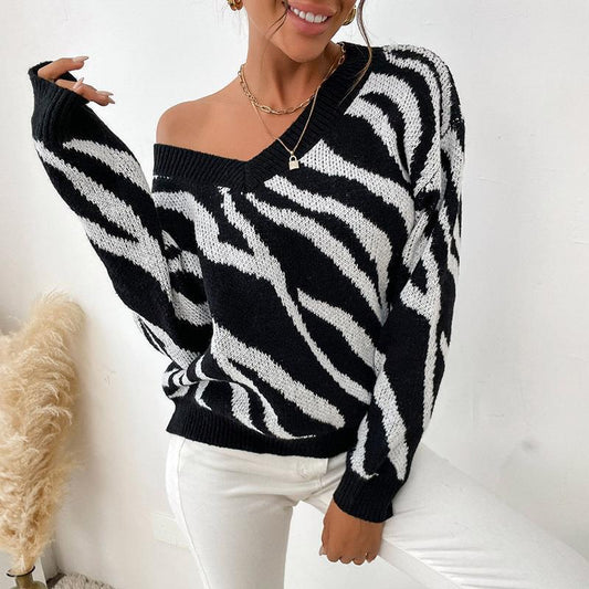 Pullover V-neck Sweater Zebra