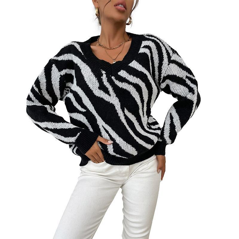Pullover V-neck Sweater Zebra