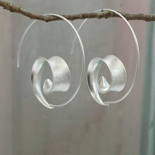 Load image into Gallery viewer, Spiral Design Hoop Earrings
