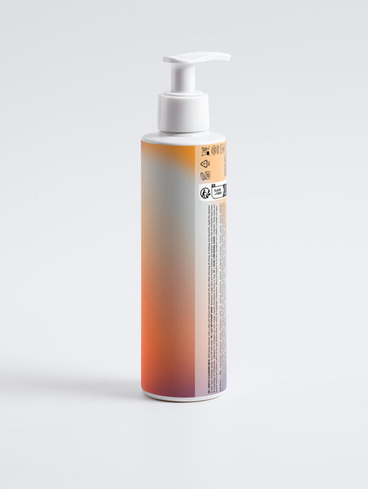 SELF by Traci K Beauty Gentle Cleansing Milk